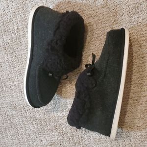 Cozy slippers by Gaahuu size S 5/6